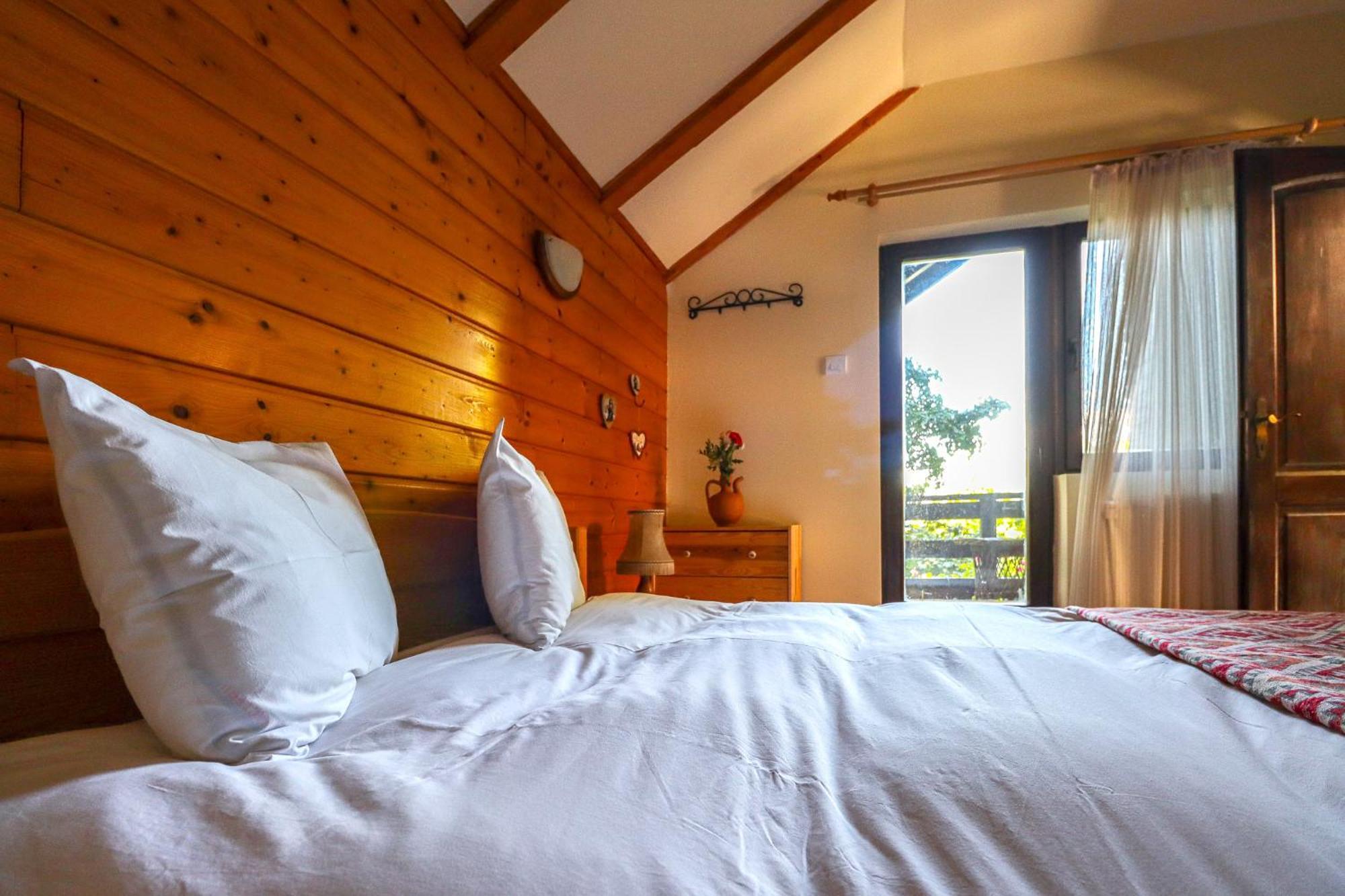 Mountain Family Chalet On Prahova Valley Comarnic Exteriér fotografie